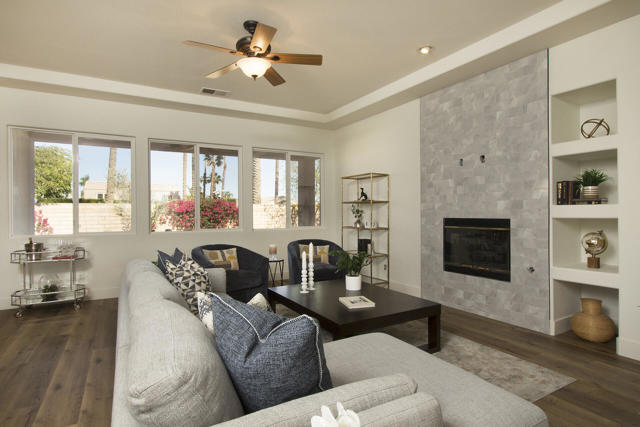 44520 Via Terra Nova, La Quinta CA: https://media.crmls.org/mediaz/9e0adcec-af41-4946-a25f-5418b69de33e.jpg