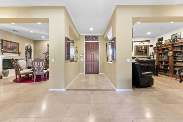 Detail Gallery Image 4 of 73 For 15141 Post Oak Ln, El Cajon,  CA 92021 - 3 Beds | 3/1 Baths