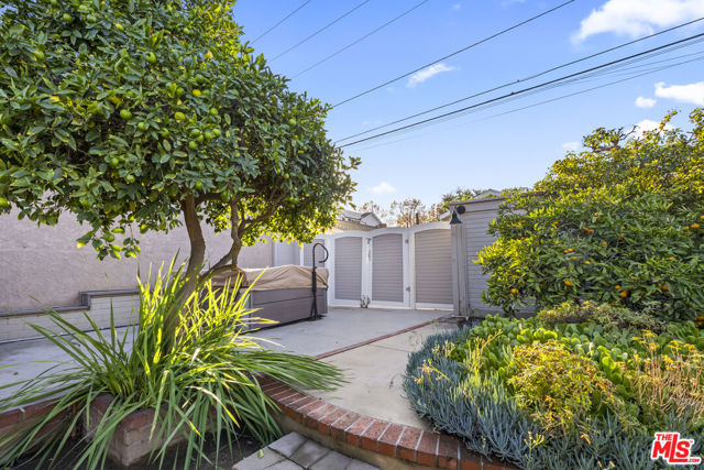 505 Panama Avenue, Long Beach CA: https://media.crmls.org/mediaz/9e0c2217-43ac-4722-a47a-e8f84c3f8ac6.jpg