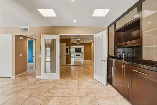 Image 13 of 45 For 72806 Fleetwood Circle