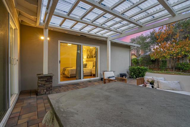 2741 Doverton Square, Mountain View CA: https://media.crmls.org/mediaz/9e0cb55a-4b94-4397-8284-c4346b4681f9.jpg