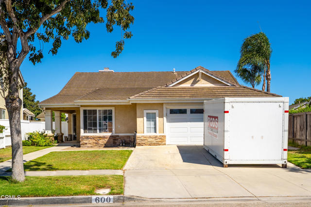 Detail Gallery Image 1 of 22 For 600 Sara Dr, Oxnard,  CA 93030 - 4 Beds | 2 Baths