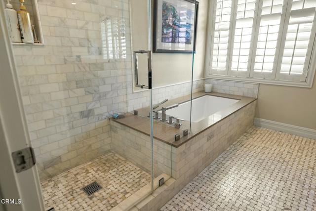 5580 Bromely Drive, Oak Park CA: https://media.crmls.org/mediaz/9e0d2459-f984-40a5-bdb6-8c825c385270.jpg