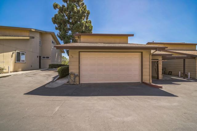 970 Marlin Dr, Vista CA: https://media.crmls.org/mediaz/9e0df88f-8dff-4a2b-bbd2-dab44186d0fa.jpg