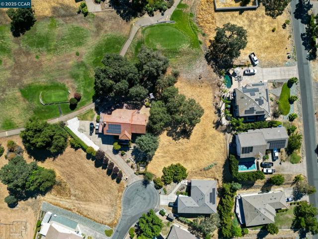 643 Old Course Ct, Valley Springs CA: https://media.crmls.org/mediaz/9e0efe08-7a08-4029-aa77-f6cb03955945.jpg