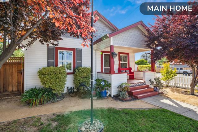 507 Maple St, Livermore CA: https://media.crmls.org/mediaz/9e0fe670-1ceb-4132-82d4-00a0dd785eea.jpg