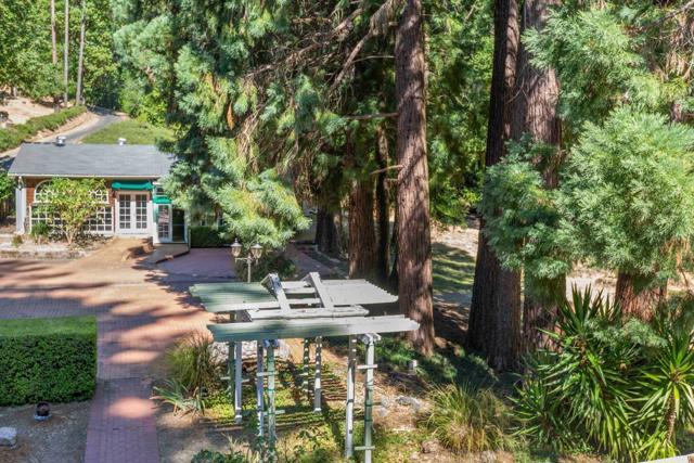 22370 Old Santa Cruz Highway, Los Gatos CA: https://media.crmls.org/mediaz/9e1032cd-407d-4041-b7ed-39b2618297a8.jpg