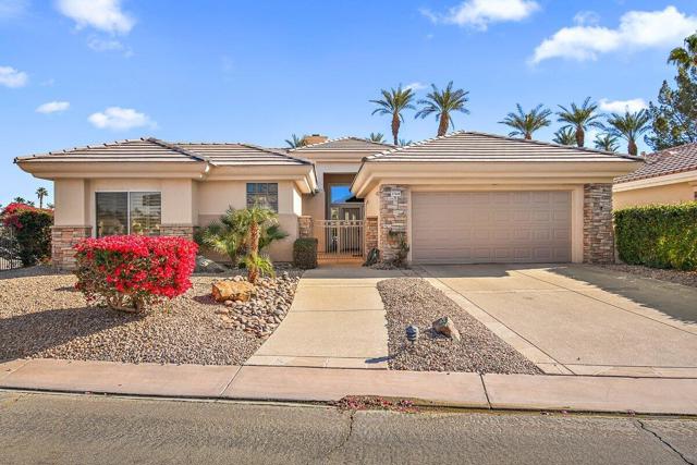 37948 Breeze Way, Palm Desert CA: https://media.crmls.org/mediaz/9e104484-5a33-4e53-b214-9b1cd1178937.jpg