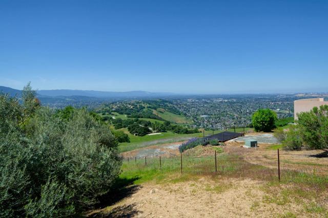 20753 Scenic Vista Drive, San Jose CA: https://media.crmls.org/mediaz/9e10d1b7-431d-4a10-b8cd-33190608495e.jpg