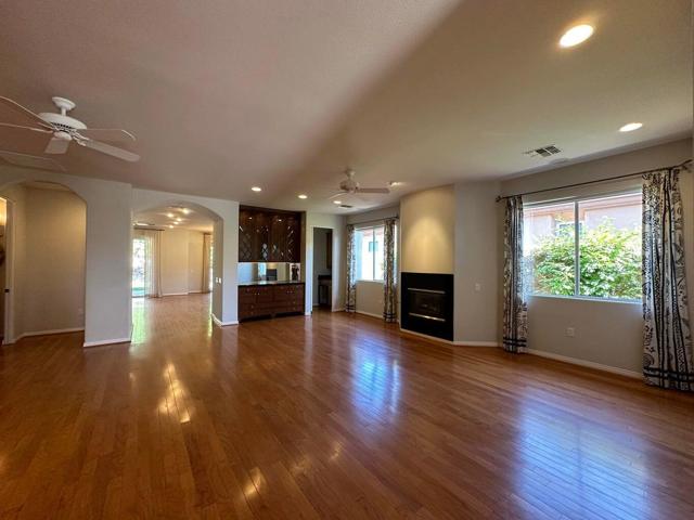 40589 Palm Court, Palm Desert CA: https://media.crmls.org/mediaz/9e1243df-5a09-4552-b0d0-3c419c4fb3c9.jpg
