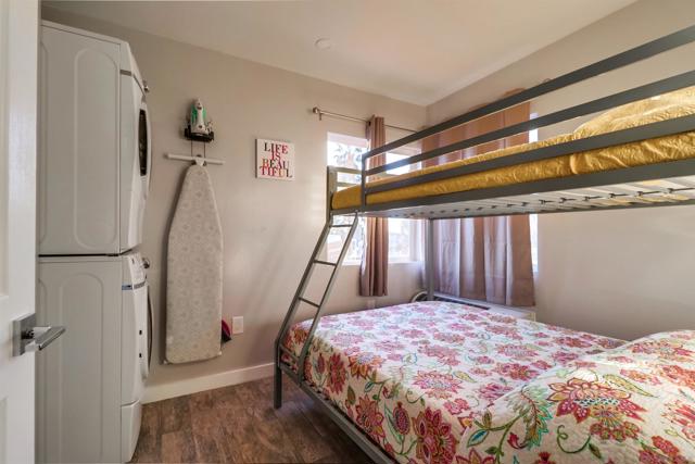 Image 18 of 19 For 1315 Morena Blvd