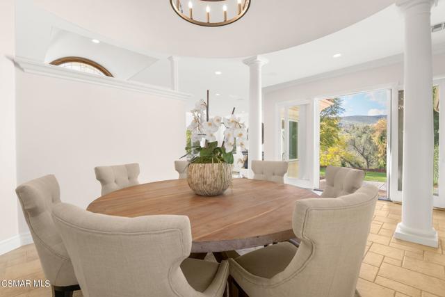 13550 Andalusia Drive, Santa Rosa CA: https://media.crmls.org/mediaz/9e12da80-43c7-48bd-beea-75f187677b64.jpg