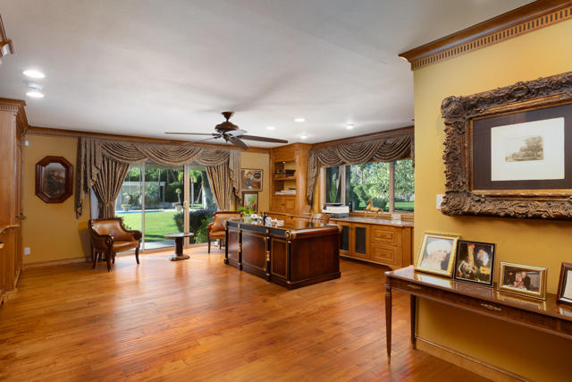 457 W Hermosa Place, Palm Springs, CA 92262