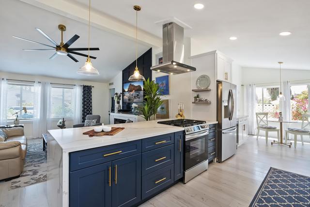 73450 Country Club Drive, Palm Desert CA: https://media.crmls.org/mediaz/9e136544-c0c1-4b0d-a166-6b024296d06f.jpg