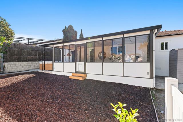 5520 Albemarle St, San Diego CA: https://media.crmls.org/mediaz/9e138bff-5b7c-482a-b3fc-fed698bc76da.jpg