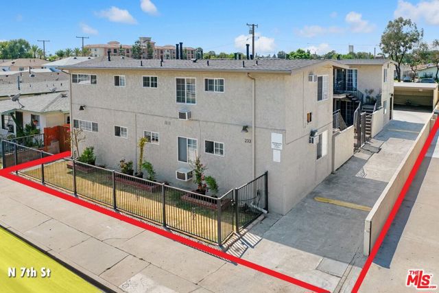 233 N 7th St, Montebello (AERIAL PHOTO)