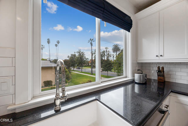 380 S Orange Grove Boulevard, Pasadena CA: https://media.crmls.org/mediaz/9e156854-4397-49a1-9a61-39e26e392743.jpg