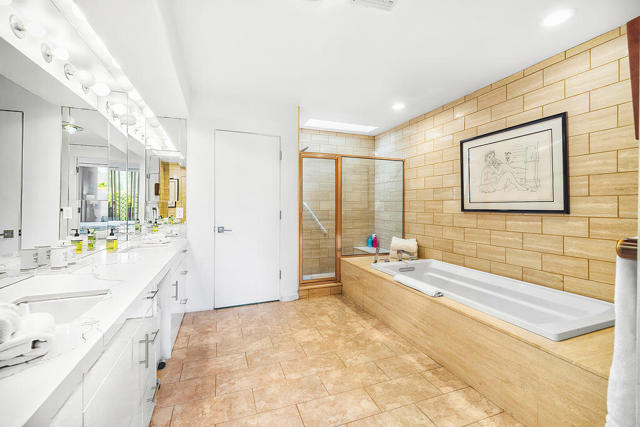 192 Kavenish Drive, Rancho Mirage CA: https://media.crmls.org/mediaz/9e15b0d4-914a-489c-8e01-ff6892840211.jpg