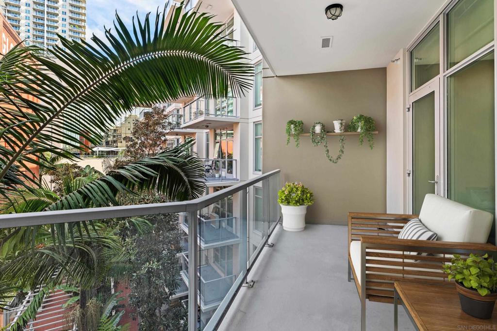 1431 Pacific Highway - photo 9