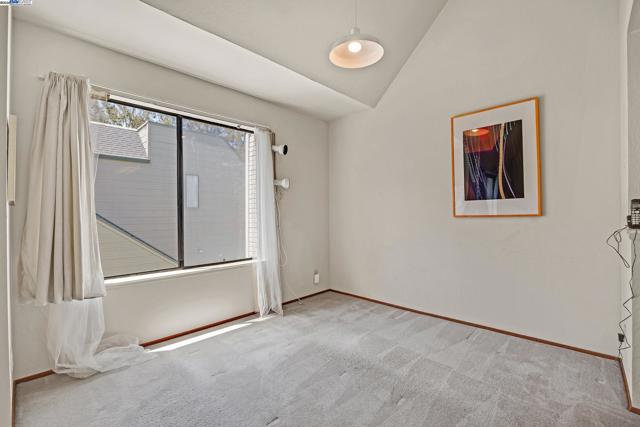 3754 N Stoneglen, Richmond CA: https://media.crmls.org/mediaz/9e164ea0-91b5-4a35-ad58-bdca30d0a694.jpg
