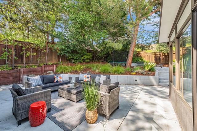1620 Notre Dame Avenue, Belmont CA: https://media.crmls.org/mediaz/9e16869f-389e-4a3d-8285-f79175471fae.jpg
