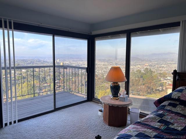 Image 13 of 37 For 4742 Mt. Helix Drive