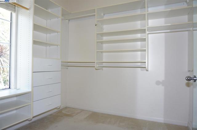 30278 Willowbrook Rd, Hayward CA: https://media.crmls.org/mediaz/9e170631-9ec9-440b-8c3e-78b8380b975a.jpg