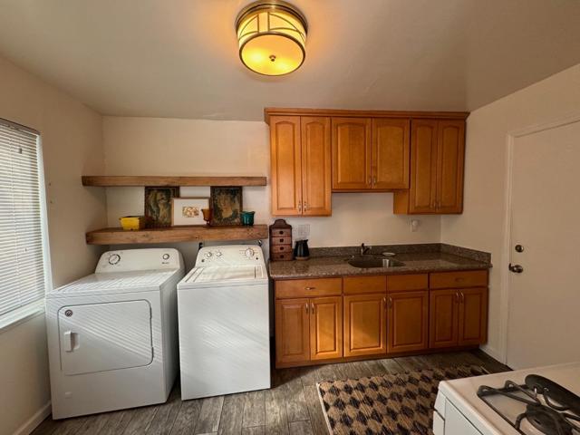 972 Haven Avenue, Redwood City CA: https://media.crmls.org/mediaz/9e171a44-7af2-49fa-ad3c-1bc05755211c.jpg