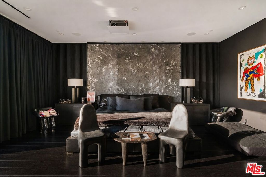 537 N Alta Vista Boulevard