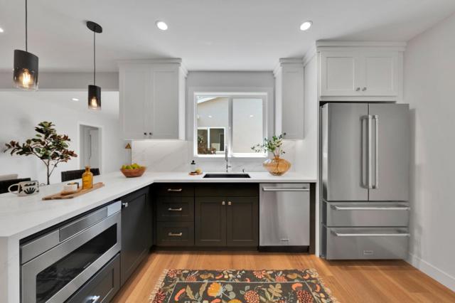 2810 Isabelle Avenue, San Mateo CA: https://media.crmls.org/mediaz/9e174522-a39c-499f-a43f-a9dd1afa385f.jpg