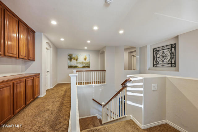 Image 47 of 51 For 490 Peter Place