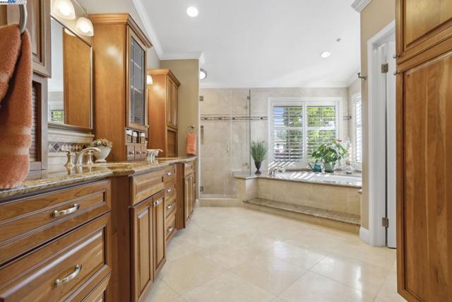 304 AVONDALE LANE, Livermore CA: https://media.crmls.org/mediaz/9e197bf8-283c-4127-bc83-31c65152769e.jpg