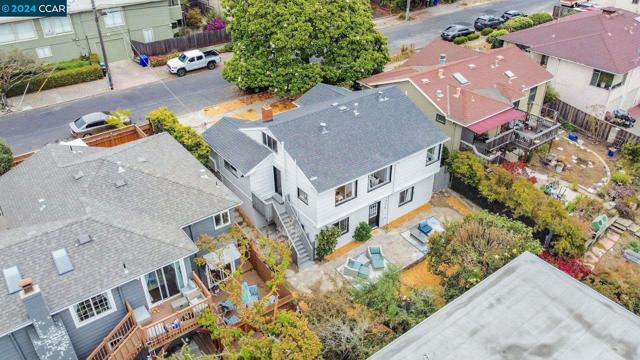 Image 33 of 41 For 2815 San Luis St