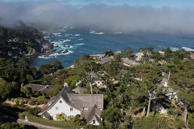 110 Pine Way, Carmel CA: https://media.crmls.org/mediaz/9e19a460-16ac-42d7-89d3-6d4a5798d616.jpg