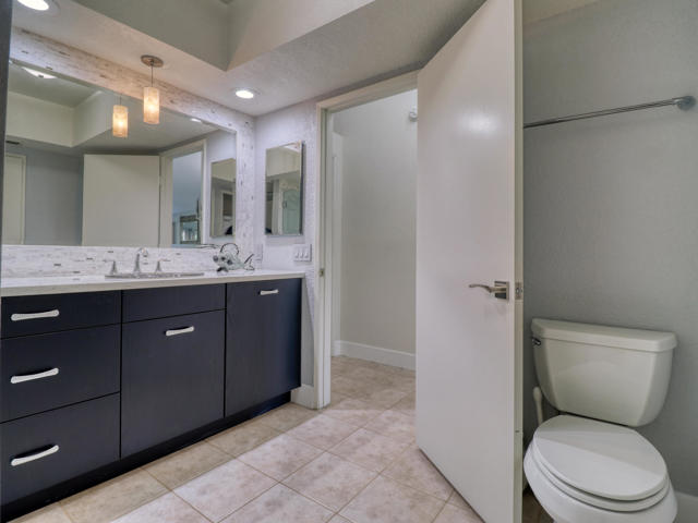 Image 32 of 52 For 77897 Woodhaven Drive