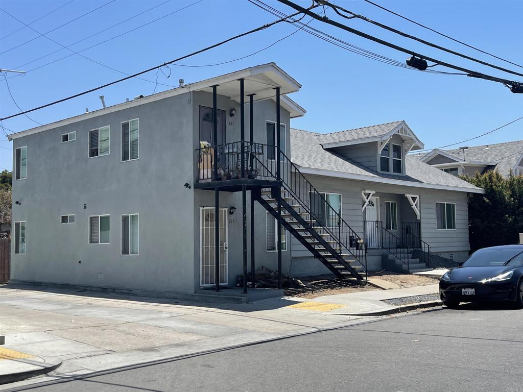 527 Dewey Street
