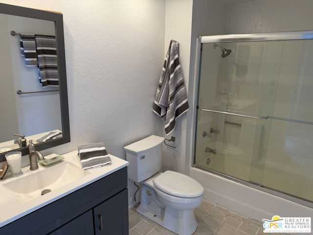 2700 Lawrence Crossley Road #55, Palm Springs, CA 92264