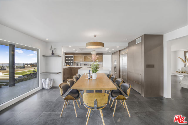 2028 Stradella Road, Los Angeles CA: https://media.crmls.org/mediaz/9e1a9278-e3d2-47bb-84e7-16824d37ed0a.jpg