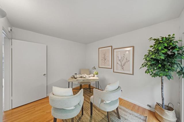 435 Golden Oak Drive, Portola Valley CA: https://media.crmls.org/mediaz/9e1b849b-d0c2-4913-95dc-c0cf54077020.jpg