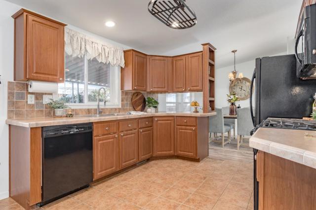 165 Anita Avenue, Aptos CA: https://media.crmls.org/mediaz/9e1ba10f-5328-48d6-82d9-486809115fec.jpg