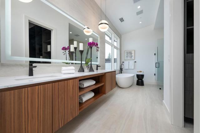 3964 Jefferson Avenue, Redwood City CA: https://media.crmls.org/mediaz/9e1be07a-d2d2-48f6-920a-2cee987ab5ce.jpg