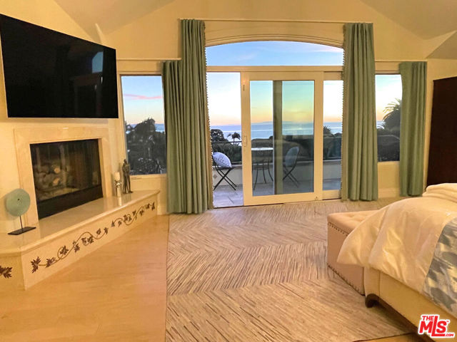 1601 Alisa Estate, Santa Barbara CA: https://media.crmls.org/mediaz/9e1e20b6-b7fc-449e-ab77-866228e9923b.jpg