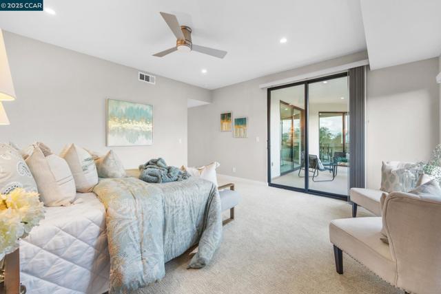 3535 Terra Granada Dr, Walnut Creek CA: https://media.crmls.org/mediaz/9e1e8c9b-abe7-4237-abcb-6fcb9d3957f3.jpg