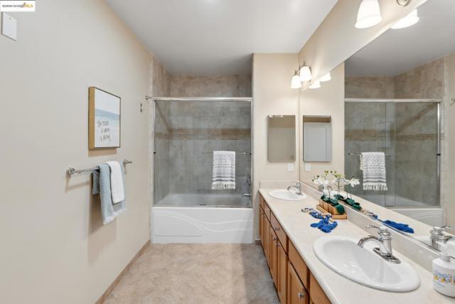 1310 Creekside Dr, Walnut Creek CA: https://media.crmls.org/mediaz/9e204464-c874-475d-b447-c892827c4354.jpg