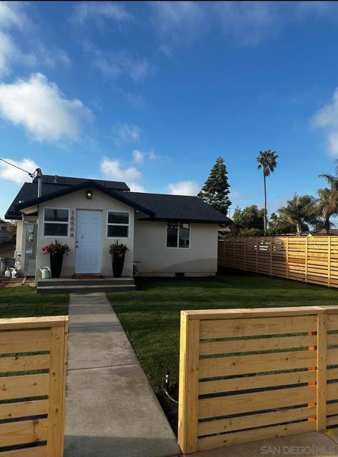 1656 Evergreen Ave, San Diego CA: https://media.crmls.org/mediaz/9e217b45-a98b-4e70-a55c-d6ed52f414dd.jpg
