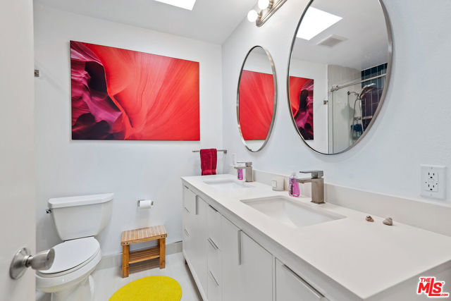 1340 S Beverly Glen Boulevard, Los Angeles CA: https://media.crmls.org/mediaz/9e229c40-d263-4d72-b3c7-49c2ec2d40e6.jpg