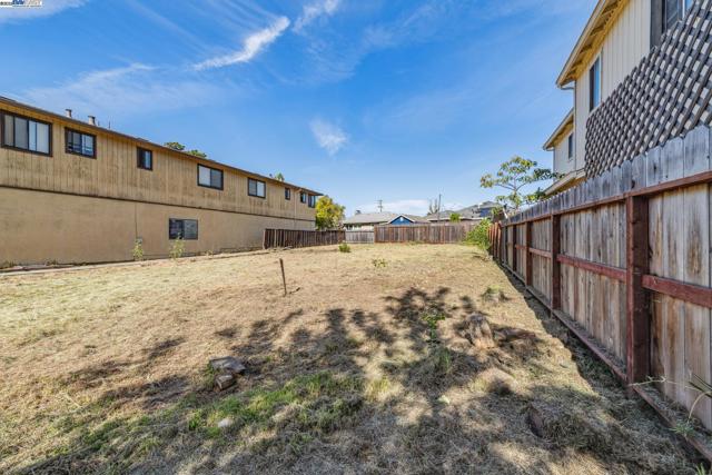21032 Baker Rd, Castro Valley CA: https://media.crmls.org/mediaz/9e22c0a7-7c64-4c98-b865-717b02281eb9.jpg