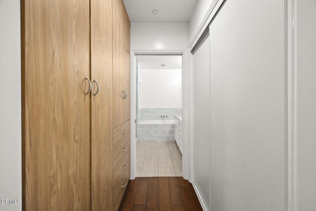 Detail Gallery Image 21 of 39 For 4361 Bel Air Dr, La Canada Flintridge,  CA 91011 - 4 Beds | 4 Baths