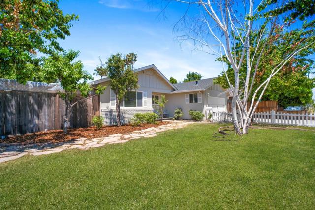 1713 W Campbell Avenue, Campbell CA: https://media.crmls.org/mediaz/9e233658-e67a-457c-9f7d-65af173e35ca.jpg