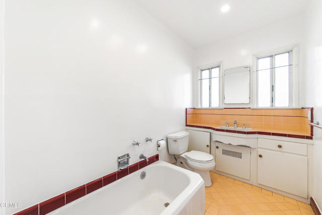 Detail Gallery Image 20 of 25 For 5512 Vantage Ave, Valley Village,  CA 91607 - 2 Beds | 2 Baths